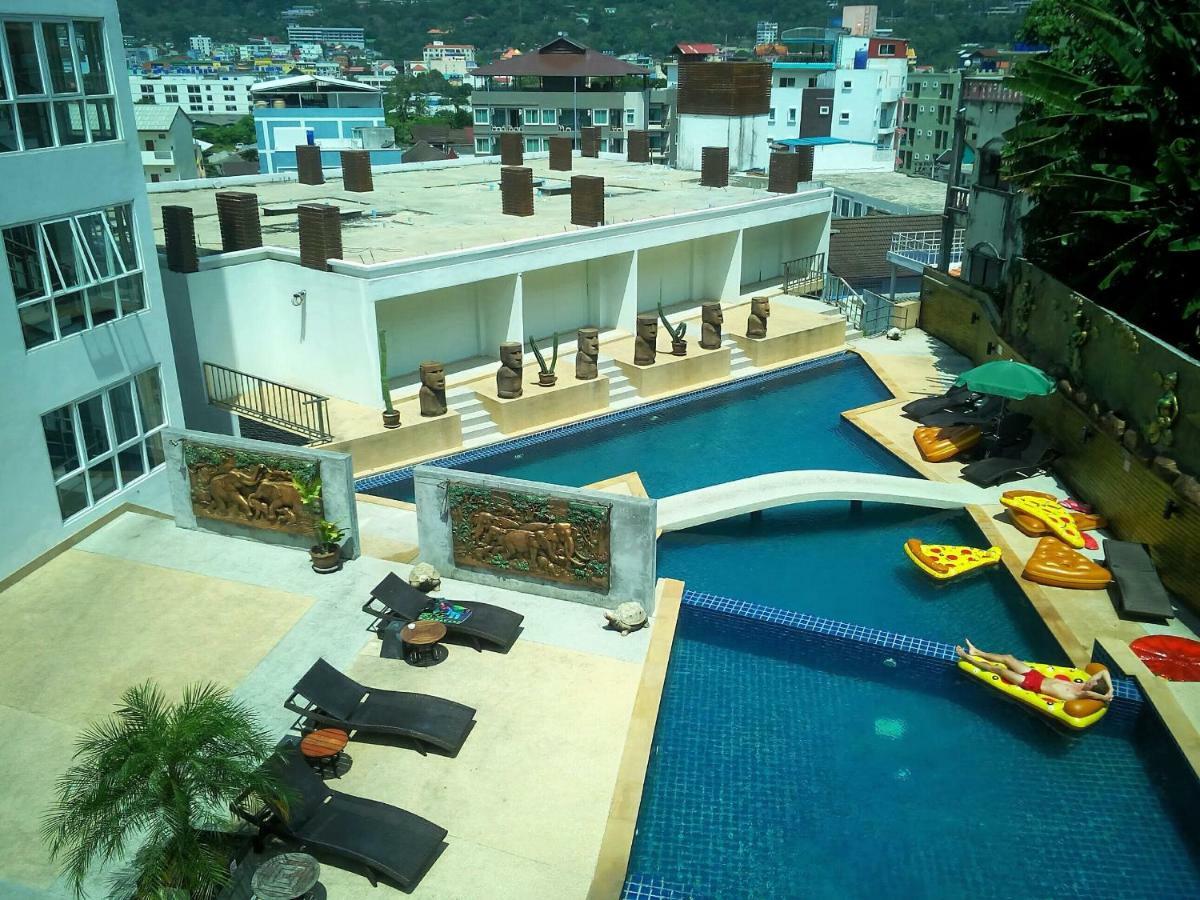 Wazza's Patong Apartment Esterno foto