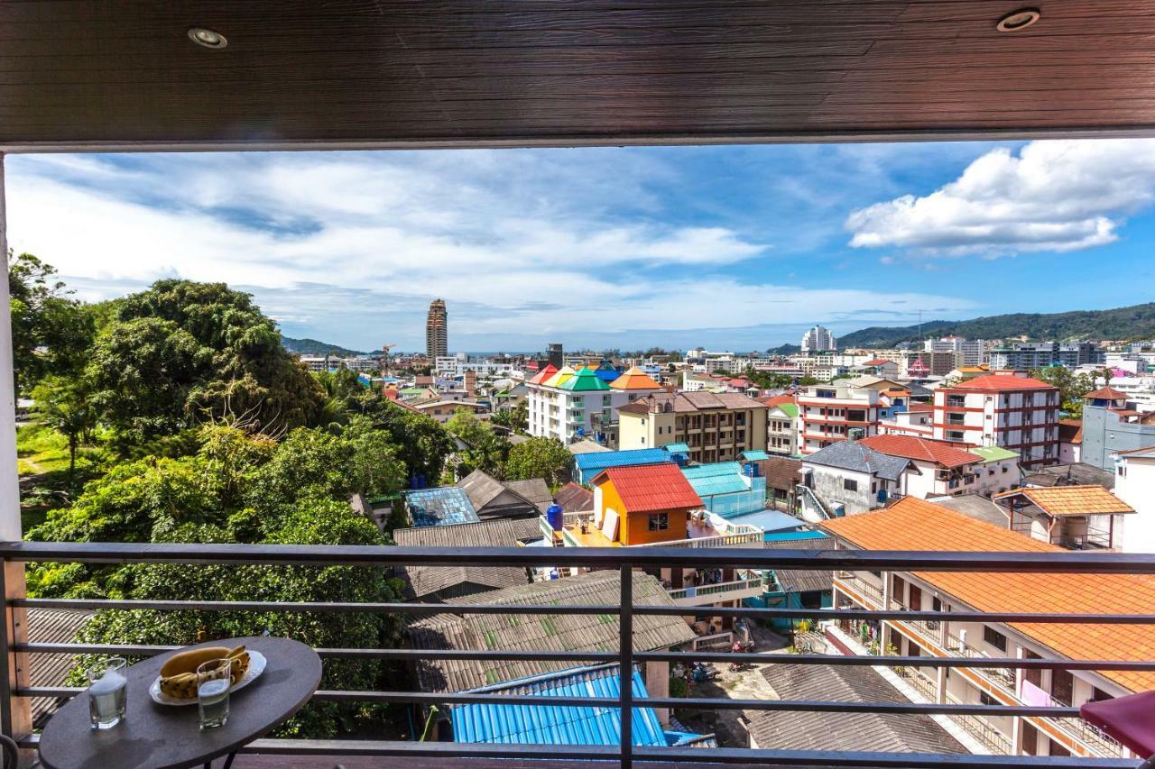 Wazza's Patong Apartment Esterno foto